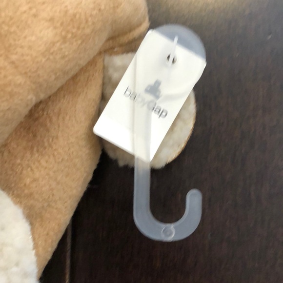 Suede Sherpa Lined Hat - Picture 4 of 4